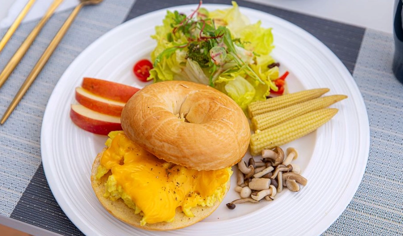 日和灣居附近美食