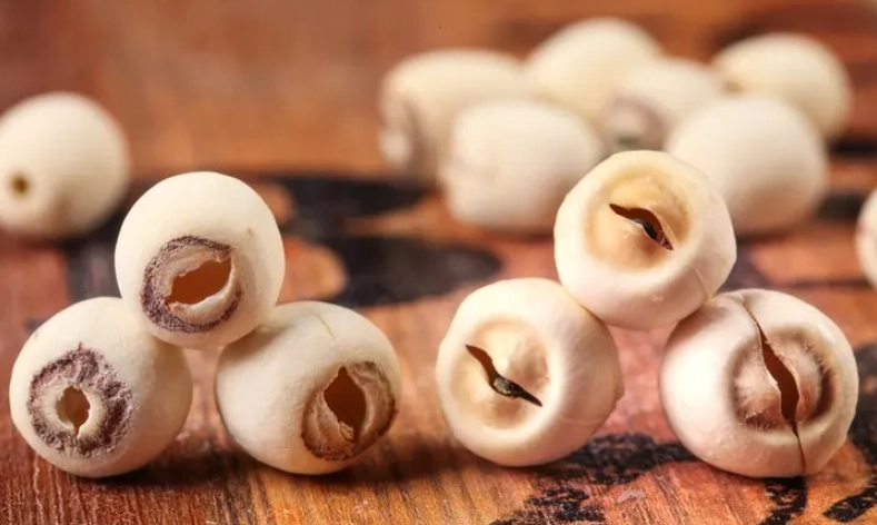 蓮子壞處全解析：吃錯傷身，這些人千萬要小心！