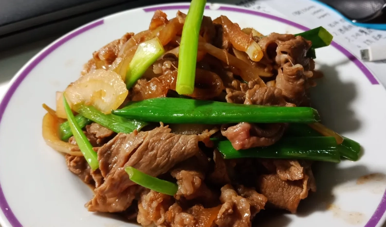 快速蔥爆牛肉 快速蔥爆牛肉