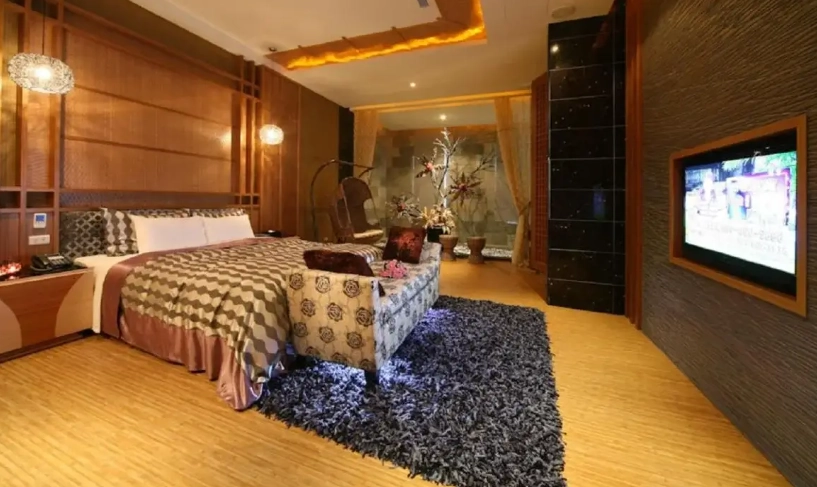 台中汽車旅館 KTV 四人房