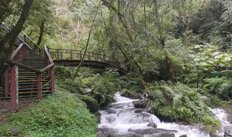 拉拉山要爬多久