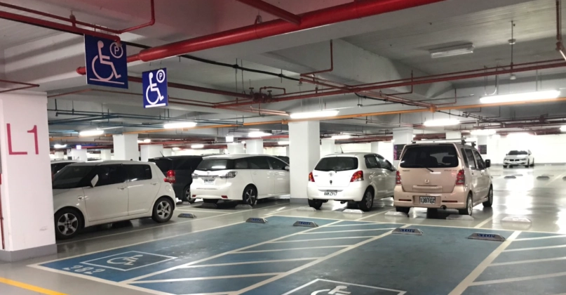 麗寶福容停車場