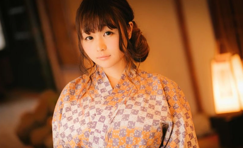 日本泡湯浴衣裡面要穿嗎