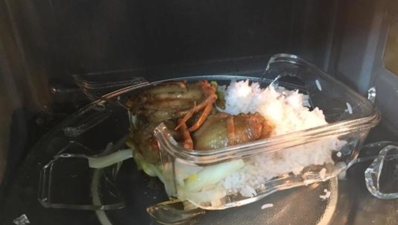 隔夜飯微波爐加熱