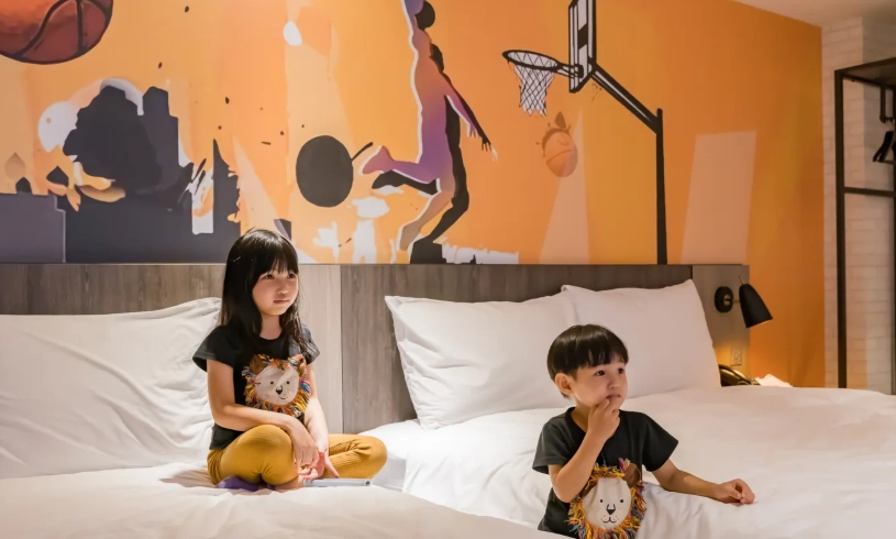 麗寶賽車主題旅店兒童