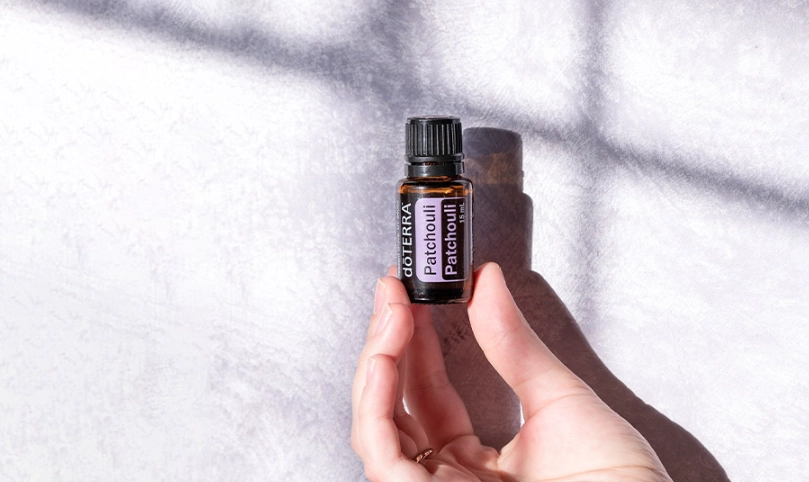 廣藿香精油皮膚護理終極指南：從抗痘到修復的完整攻略