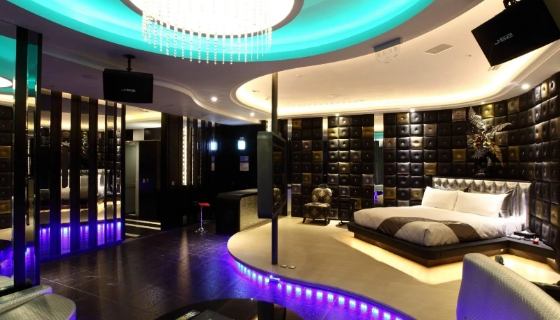 汽車旅館KTV包廂