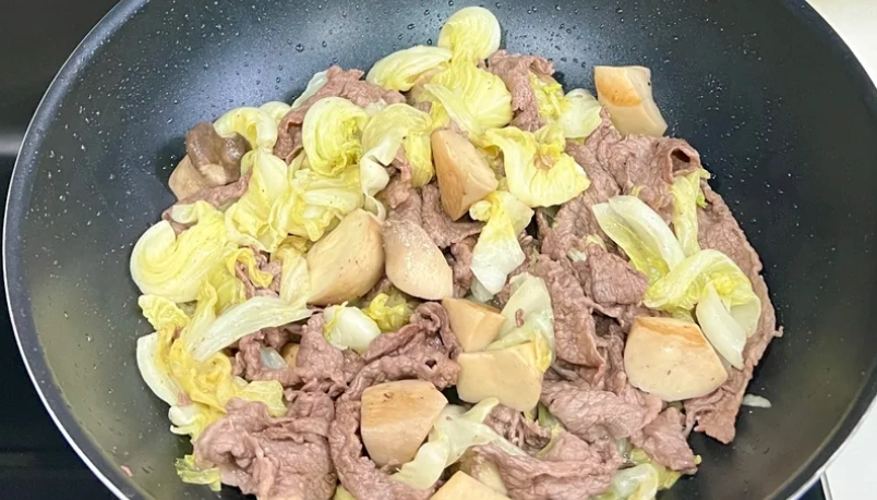 高麗菜炒牛肉 高麗菜炒牛肉