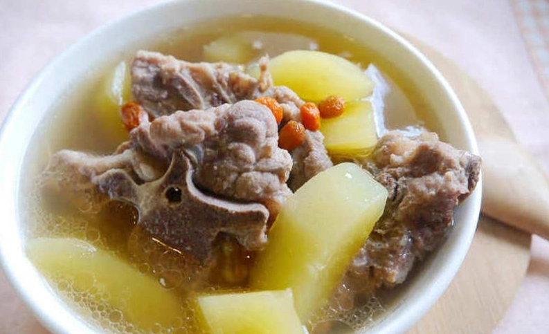 青木瓜排骨湯泌乳