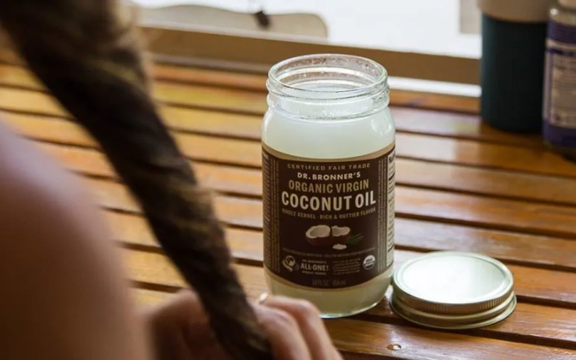 椰子油護髮全攻略：天然髮膜DIY與正確步驟教學