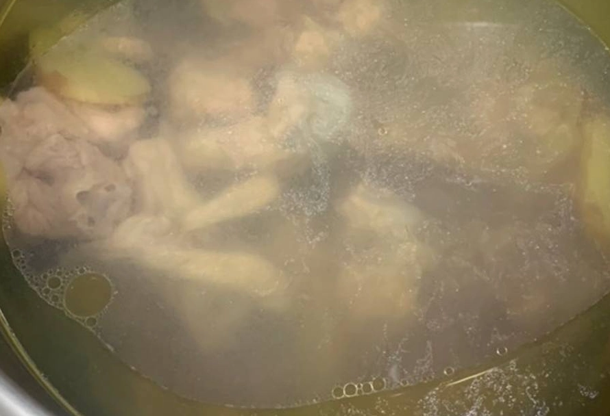 雞骨高湯要熬多久