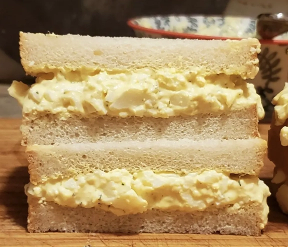 酪梨蛋沙拉三明治餐廳