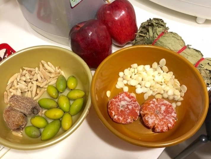 青欖桔餅蘋果湯 做法 青欖桔餅蘋果湯 做法