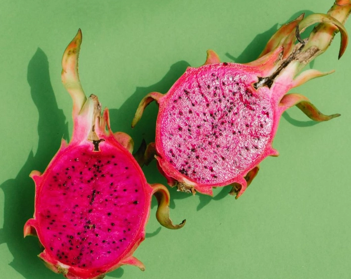 火龍果便便紅色