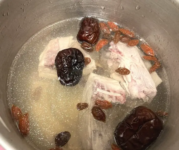 紅棗黑棗雞湯做法