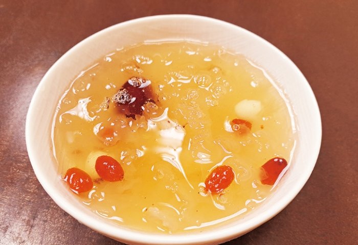 月經來吃銀耳蓮子湯 月經來吃銀耳蓮子湯