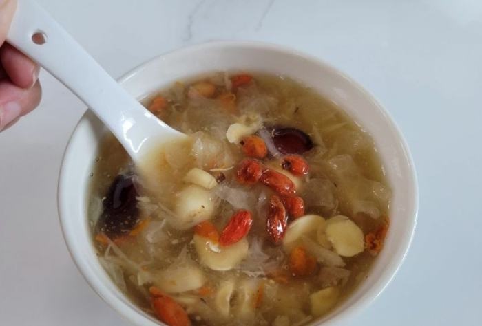 銀耳蓮子湯經期 銀耳蓮子湯經期