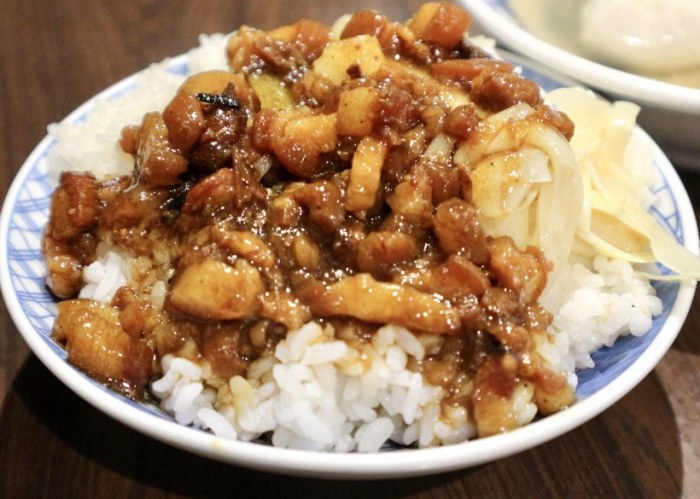 滷肉飯 魯肉飯 差別