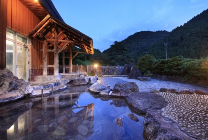 溫泉旅館一泊二食