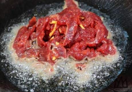 洋蔥炒牛肉技巧