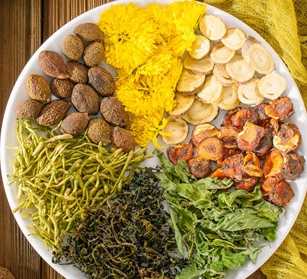 金銀花白菊花甘草羅漢果茶