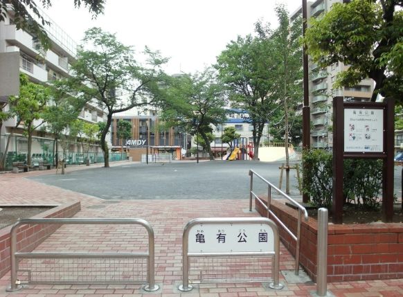 龜有公園前派出所銅像 龜有公園前派出所銅像