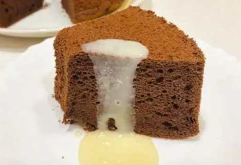 戚風蛋糕頂部凸起