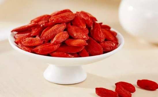 人參加枸杞禁忌