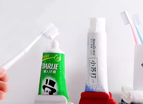 牙膏清潔技巧