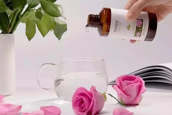 玫瑰純露飲用好處 玫瑰純露飲用好處
