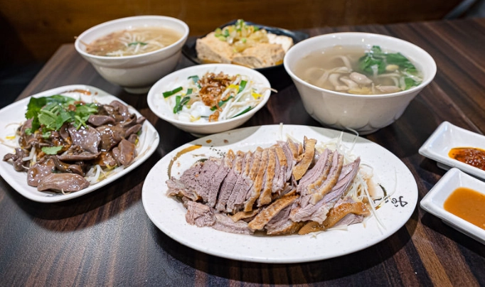 昆陽站美食 昆陽站美食