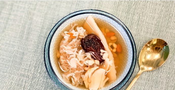 銀耳蓮子湯經期 銀耳蓮子湯經期