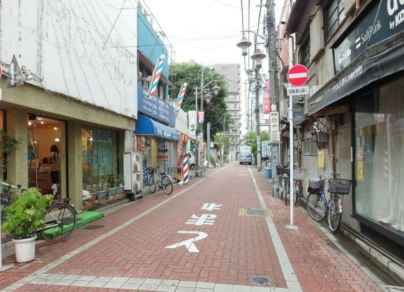 龜有公園前派出所銅像 龜有公園前派出所銅像