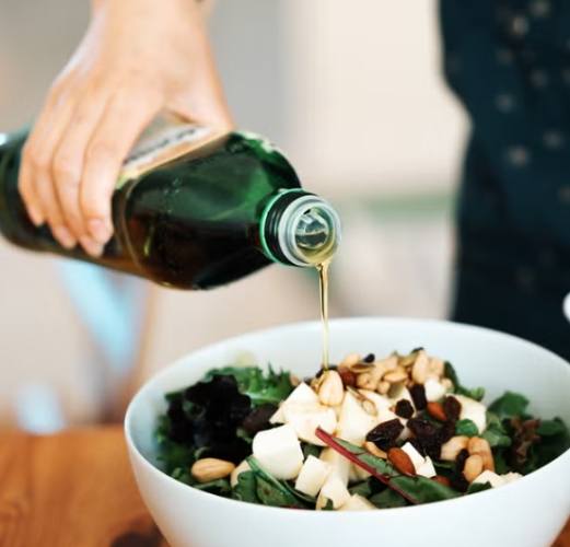 冷壓初榨橄欖油炒菜 冷壓初榨橄欖油炒菜