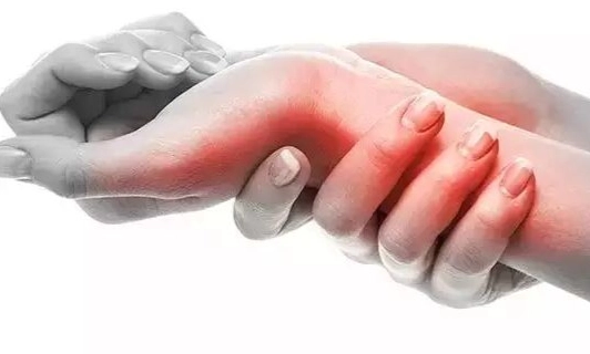 指尖炎反覆發作