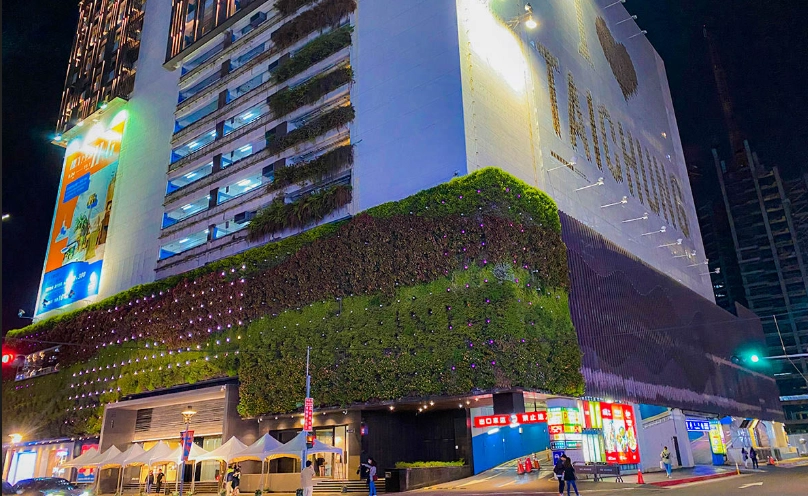 台中室內景點晚上