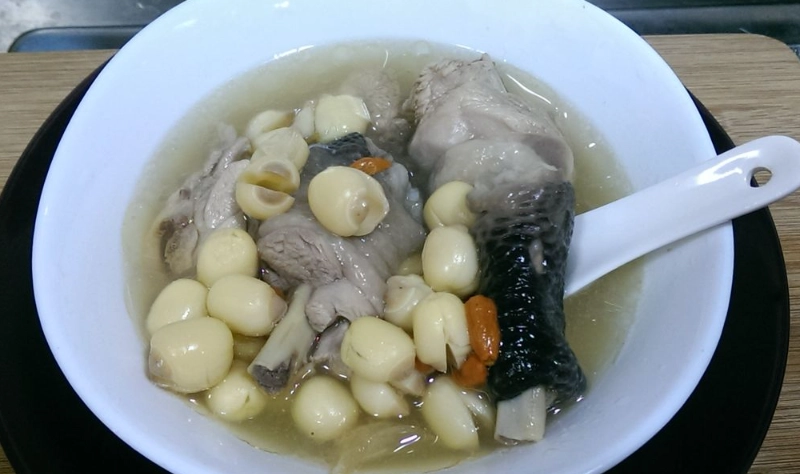 蓮子雞湯做法
