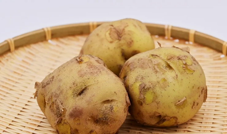 薯仔剝皮技巧 薯仔剝皮技巧