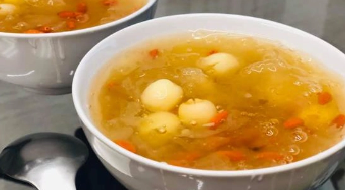 銀耳蓮子湯不適合什麼人 銀耳蓮子湯不適合什麼人