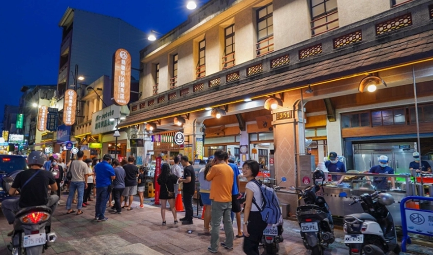 嘉義在地宵夜全攻略：深夜食堂、熱門小吃與隱藏版美食