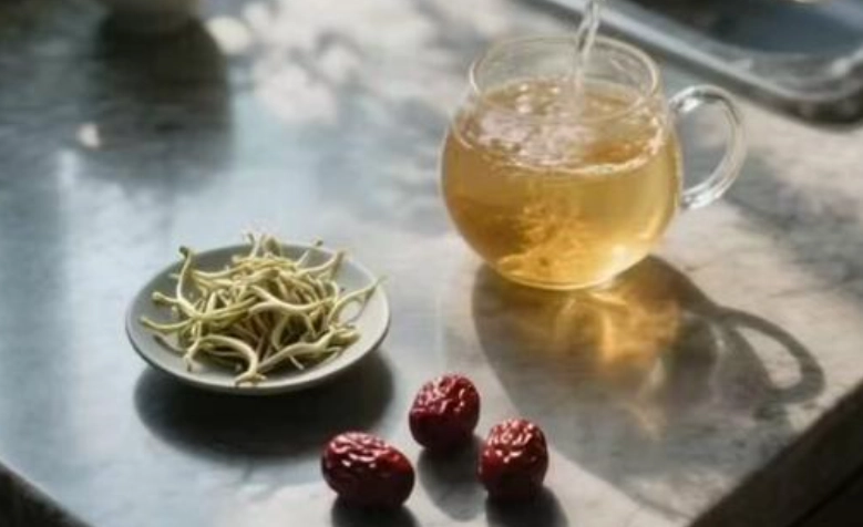 金銀花紅棗茶做法 金銀花紅棗茶做法