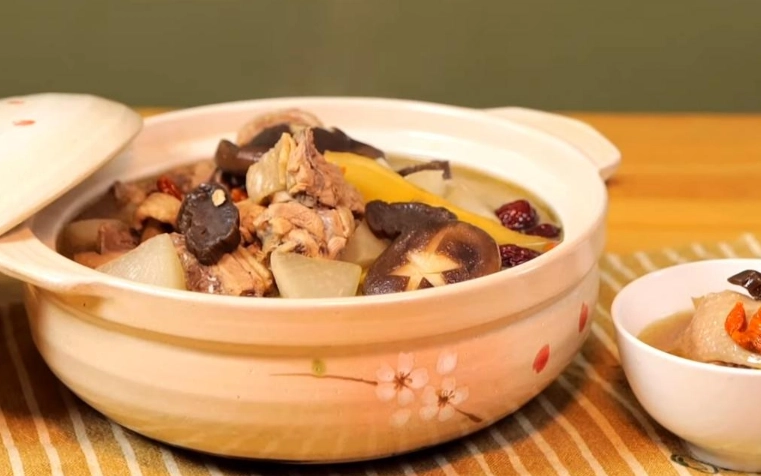 菜脯蘿蔔雞湯 做法