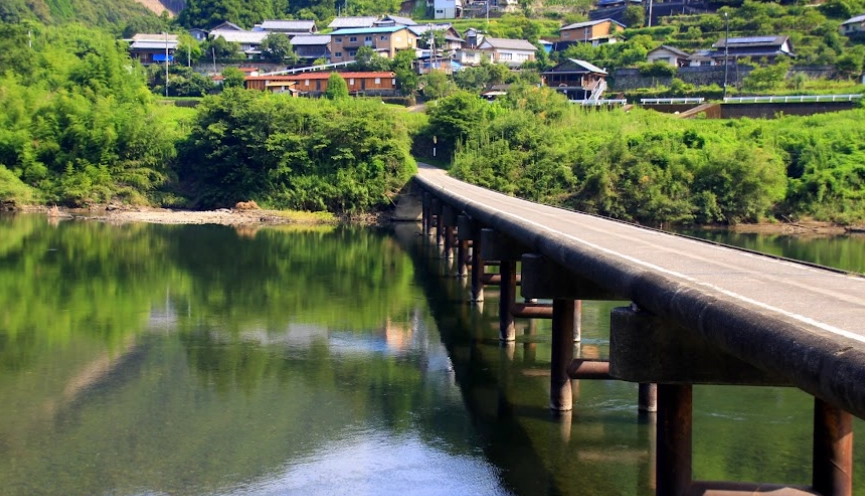 四國沉下橋旅遊
