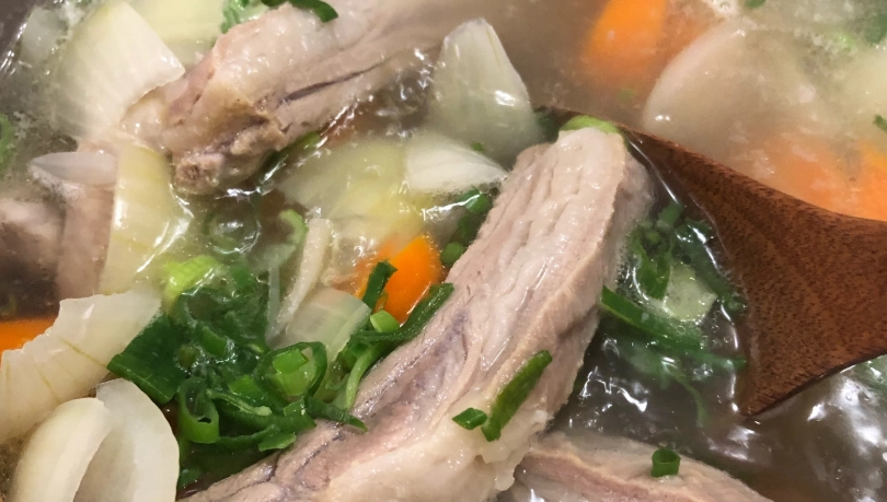 洋蔥排骨湯做法