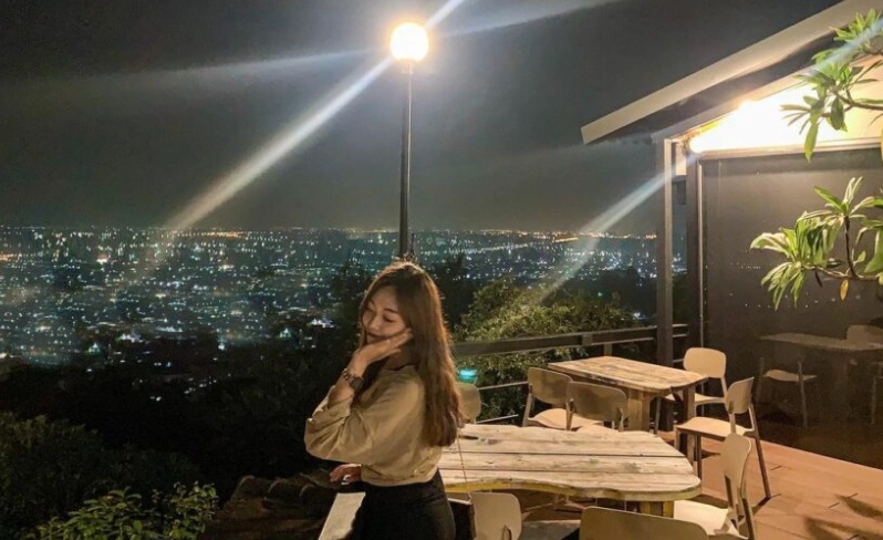 岡山咖啡廳夜景