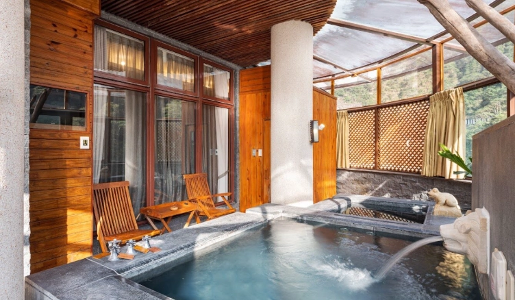 谷關泡湯不住宿