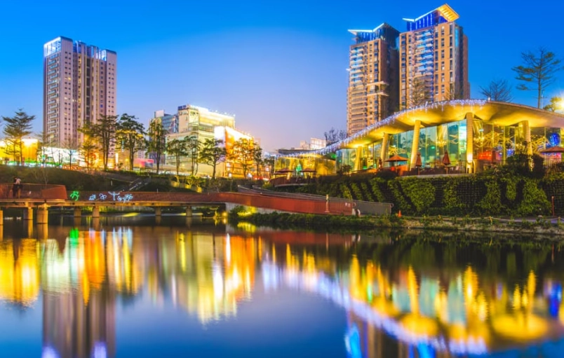 台中半夜好去處：深夜遊玩全攻略，美食景點一次看