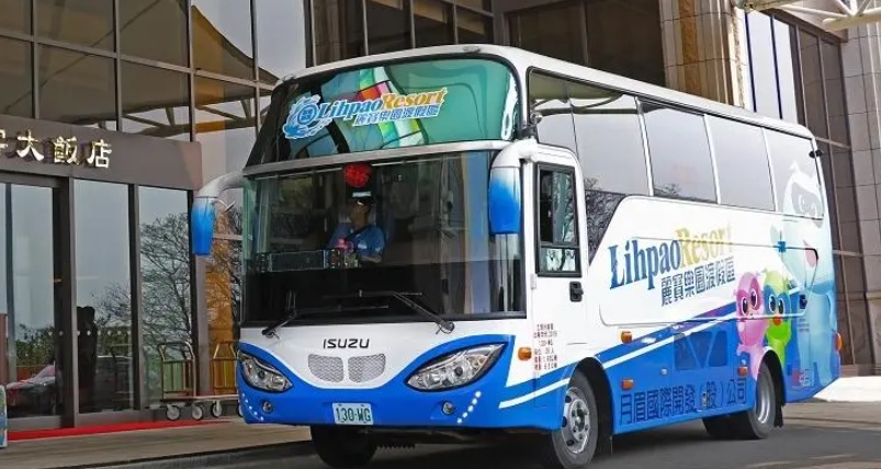 麗寶樂園接駁車