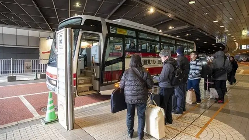 北海道 滑雪 巴士