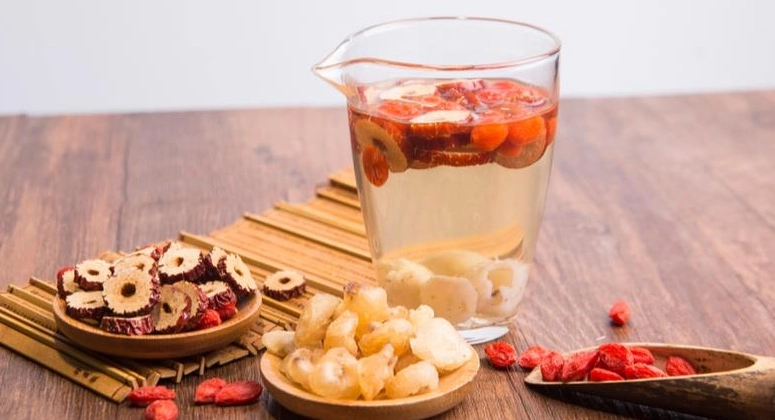 黃耆麥冬紅棗枸杞功效